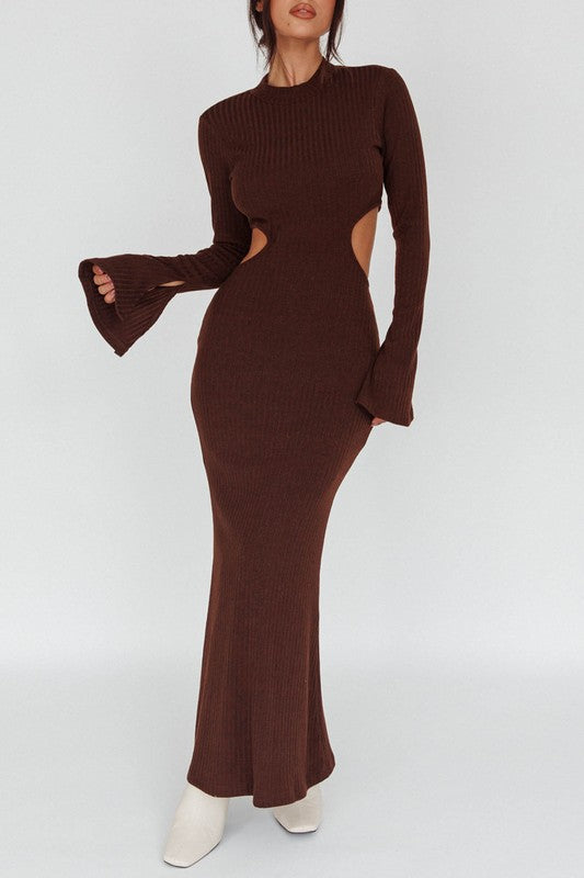 Lucy Long Sleeves with flared Cuffs Knit Maxi Dress